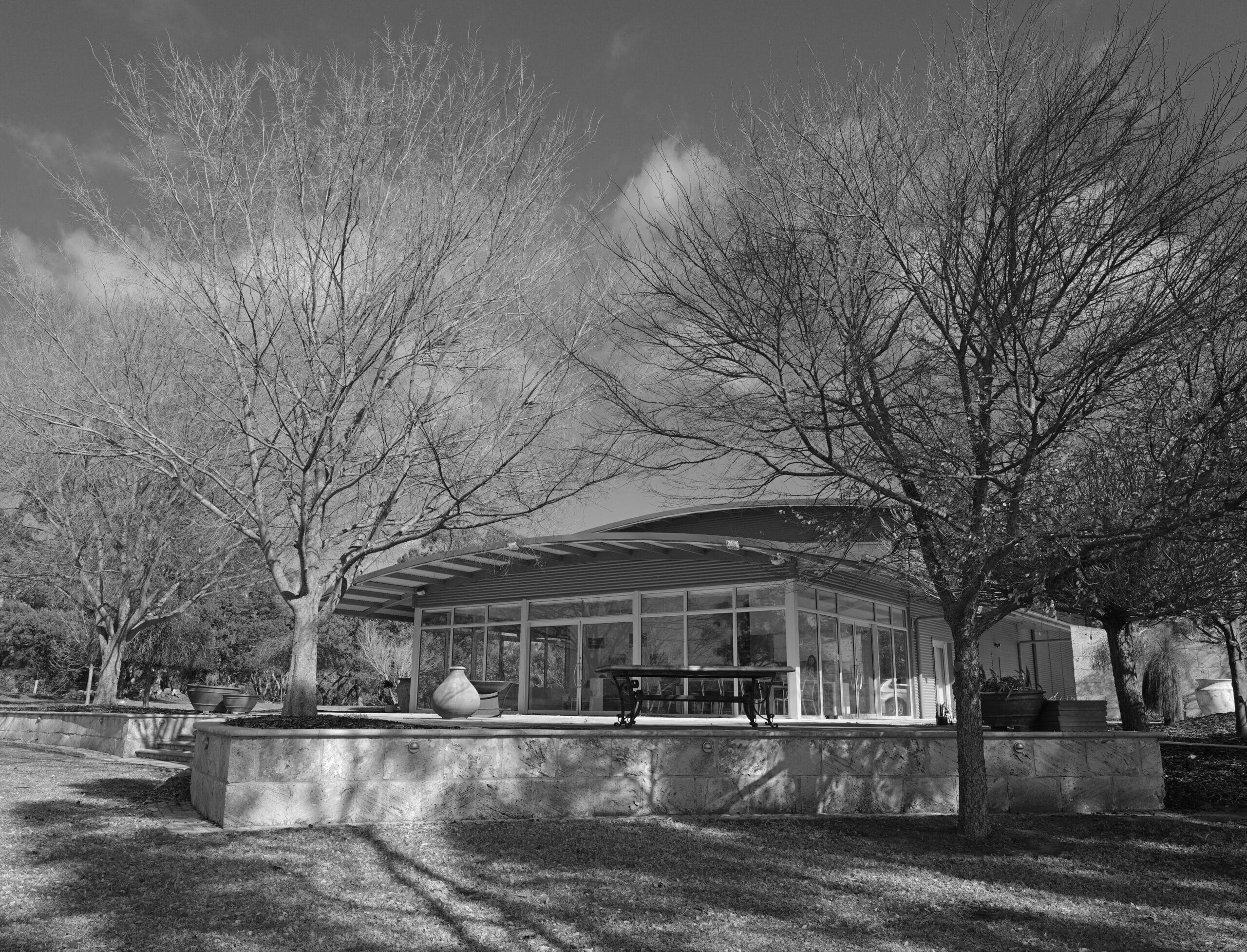 Monteperle wines cellar door modern architectural design featuring black and white elements